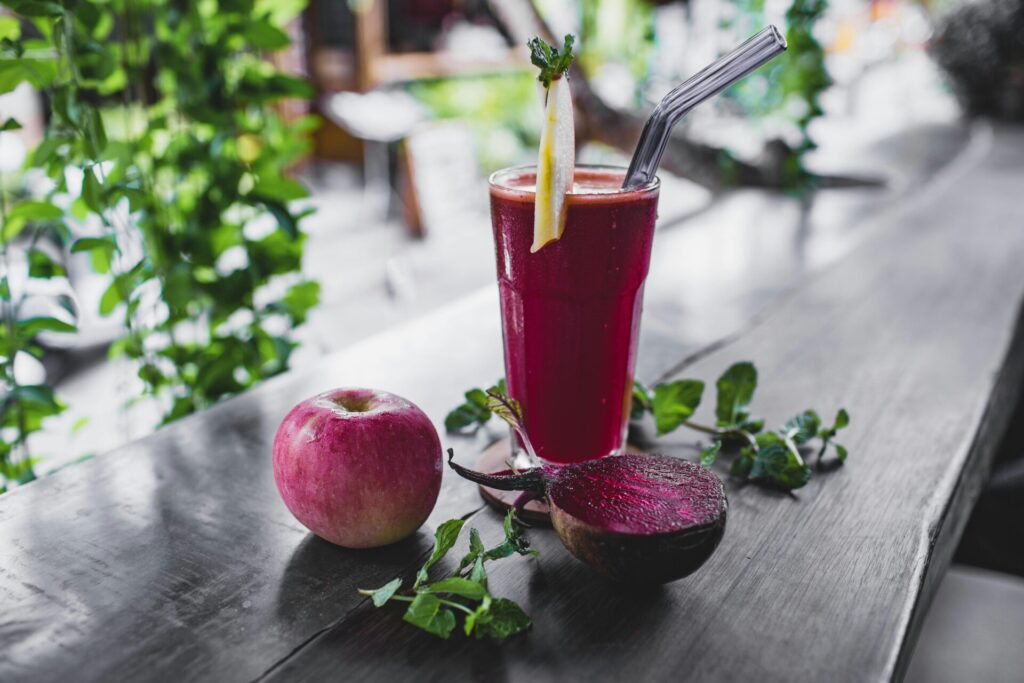 The Health Benefits of Drinking Beetroot and Carrot Juice Daily
